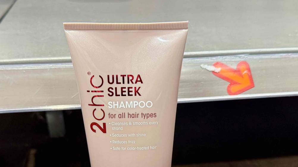 Moroccanoil-Shampoo im Test: Nahaufnahme des Logos auf der Verpackung.
