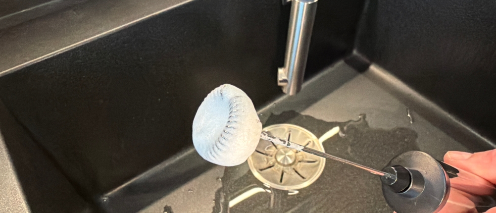 An der Spitze des Mosuo Mos-Frother-001 befindet sich Milchschaum