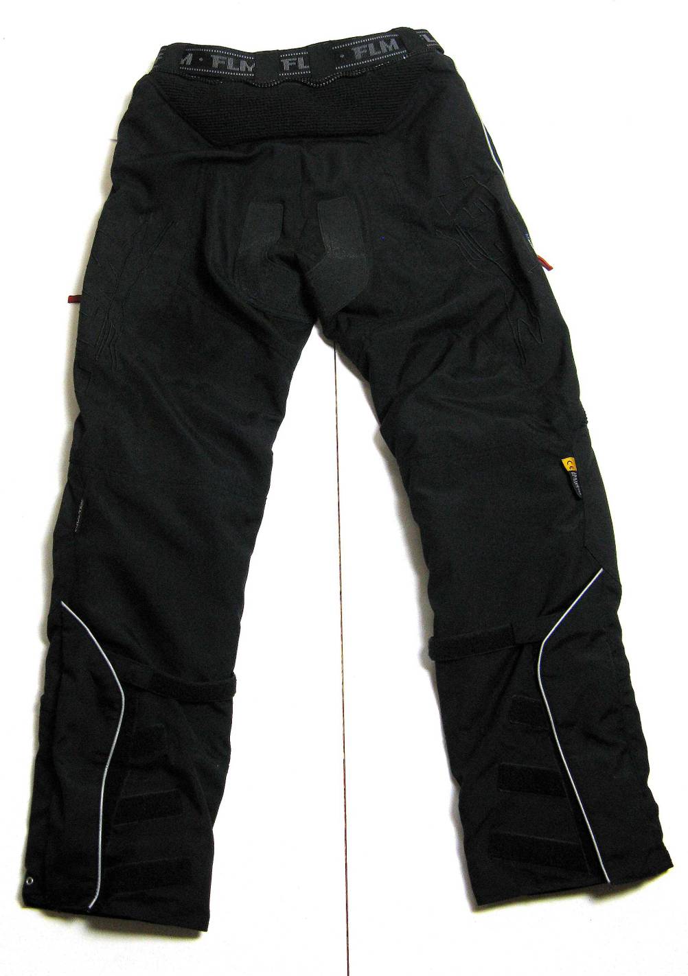 Die Rückseite der Motorradhose für Herren im Test.