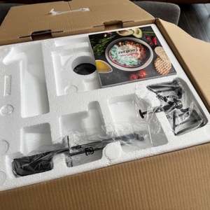 Der geöffnete Karton der Moulinex HF4568 Click Chef von oben