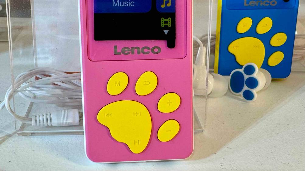 MP3-Player für Kinder getestet: Nahaufnahme der Bedienelemente.
