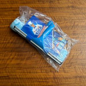 Die Verpackung vom Mr. Siga SJ21578 liegt auf einem Tisch