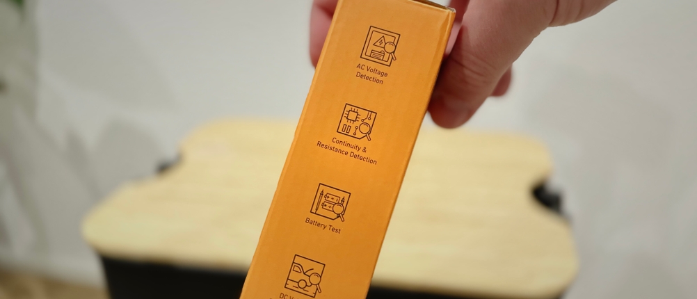 Die Verpackung des Multimeters von AstroAI zeigt bereits die Verwendungsmöglichkeiten.