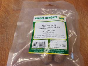 5 Muskatnüsse in Verpackung