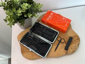 Ein Nagelpflegeset ist das ideale Geschenk für feierliche und persönliche Anlässe.