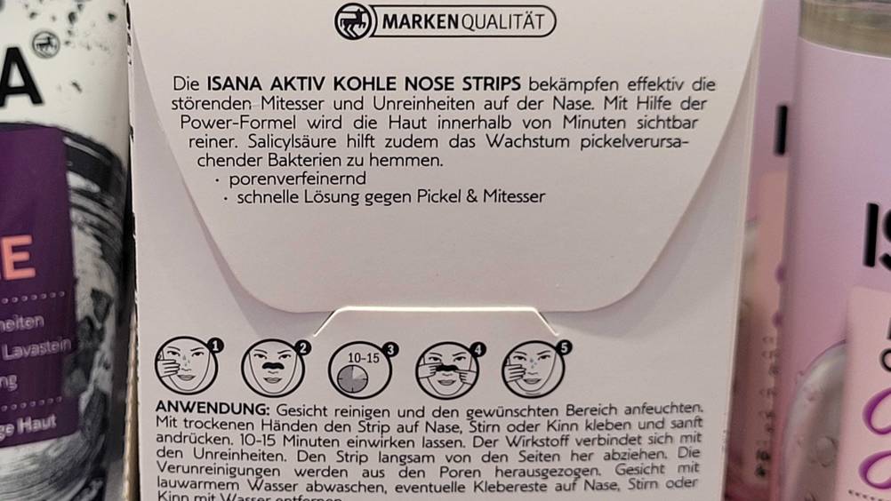Nasenstrips-Mitesser im Test: Nahaufnahme der Rückseite mit Infografiken.