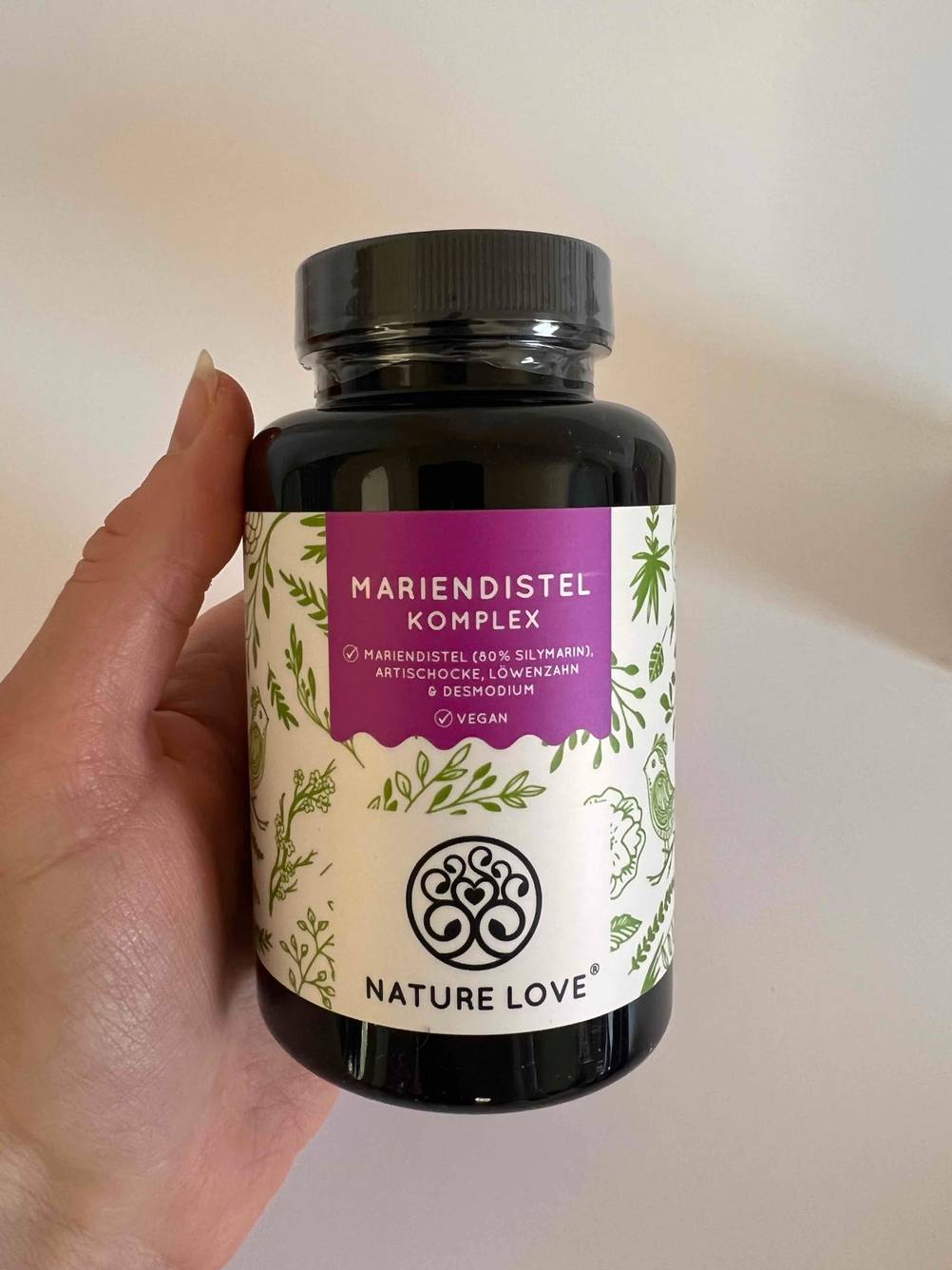 Vorderseite eines Fläschchens mit Mariendistel-Komplex-Kapseln von Nature Love