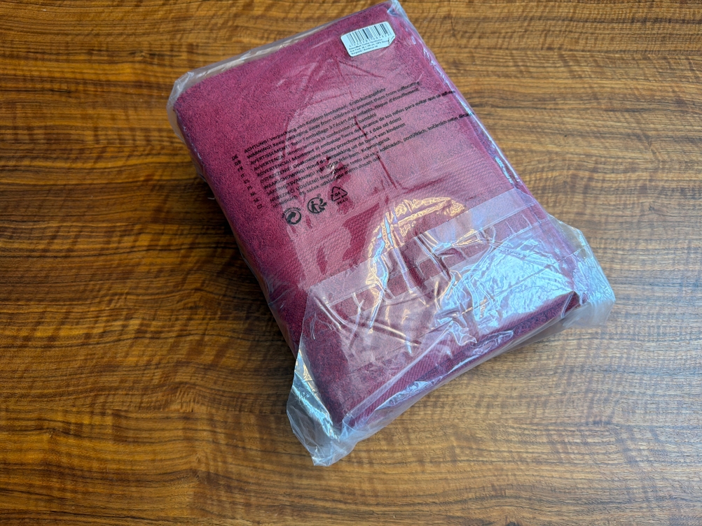 Das NatureMark NM-HT0860 liegen eingepackt auf einem Tisch