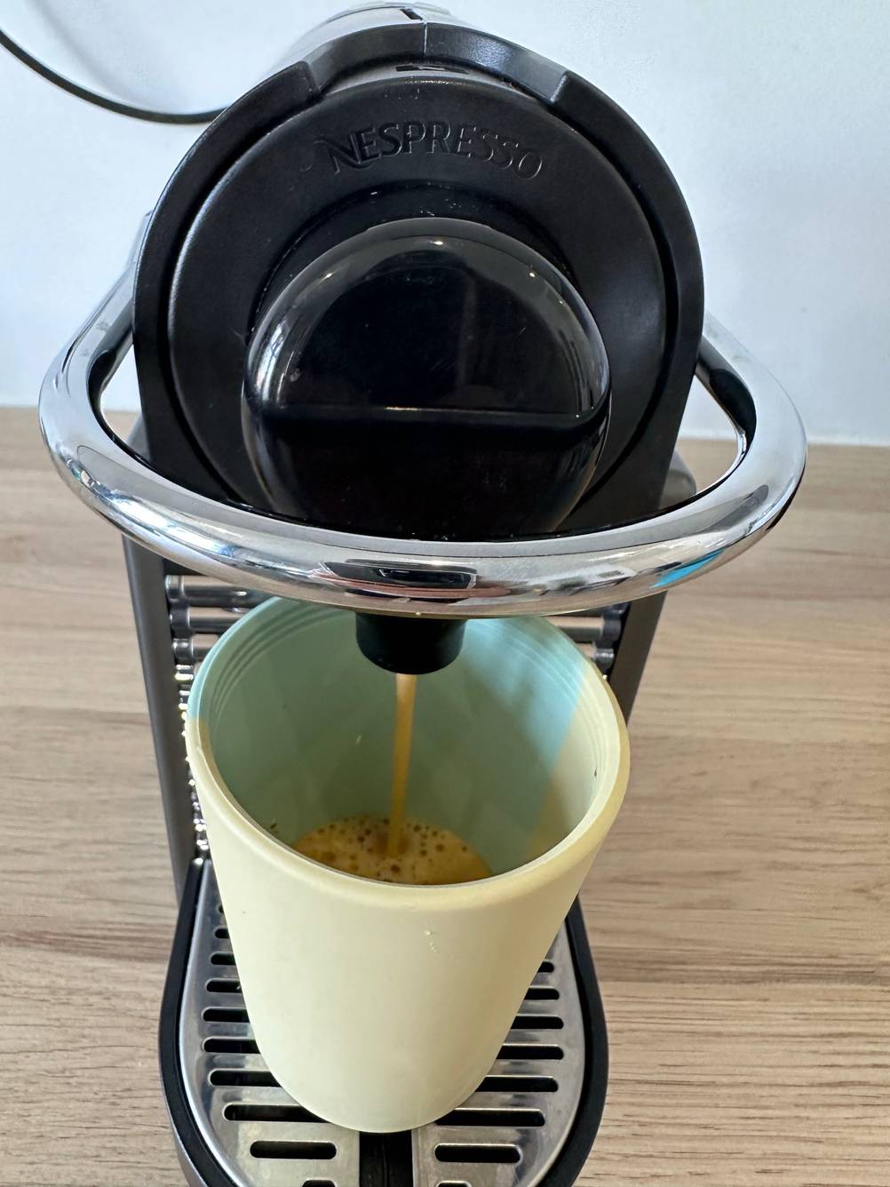 Nespresso-Maschine in Betrieb