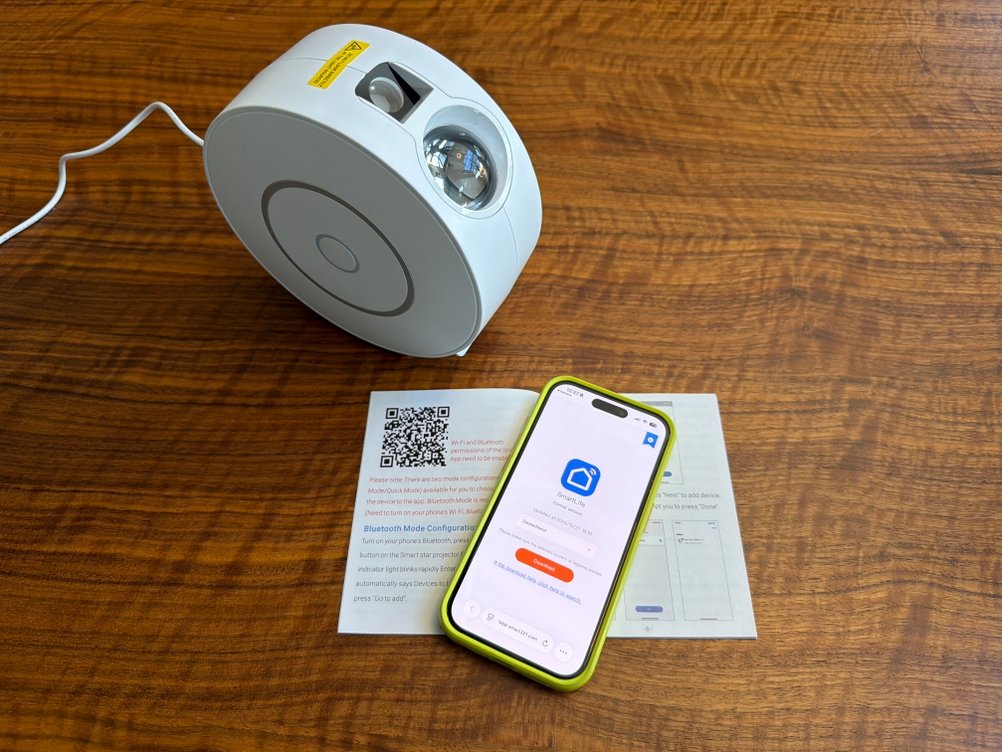 Die App vom Nigecue-Sternenhimmel-Projektor HR-002 wird heruntergeladen.