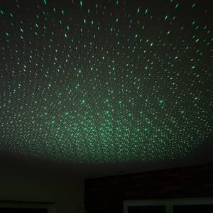 Viele Sterne aus dem Nigecue-Sternenhimmel-Projektor HR-002.