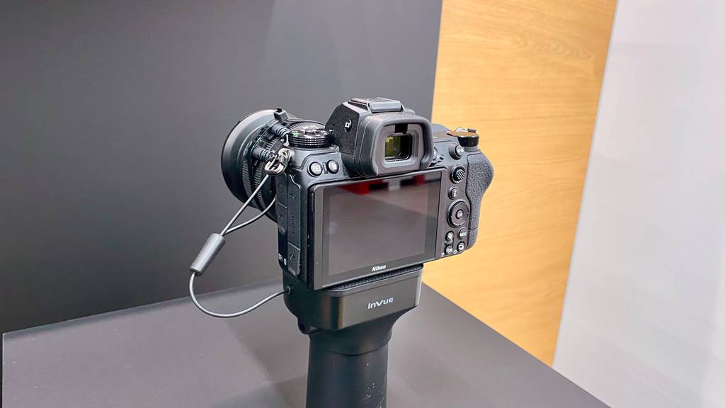Nikon-Spiegelreflexkamera im Test: Display und Bedienelemente der Kamera.