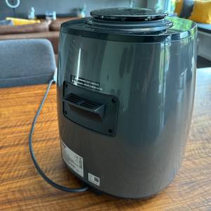 Die Rückseite der Ninja AF100EU.