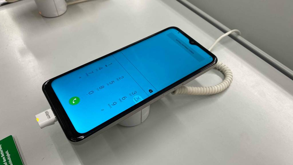 Auf einem getesteten Nokia Smartphone werden Nummern eingegeben.