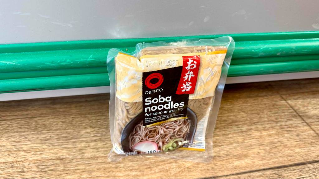 Soba-Nudeln-Test: Auf der Packung steht das MHD.