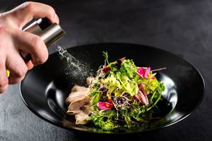 oelsprueher-oel-fuer-salat