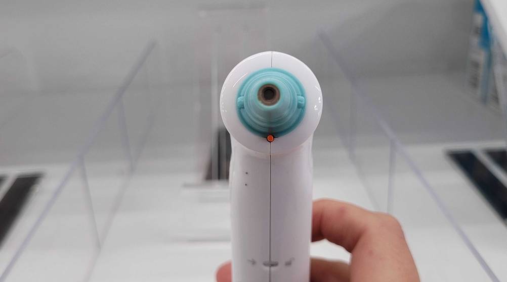Ohrthermometer getestet: Nahaufnahme der Messspitze von vorne.