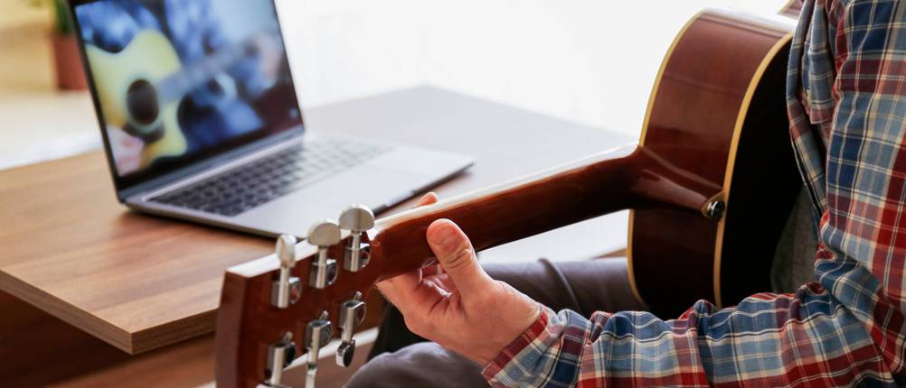 Online-Gitarrenkurs-Test