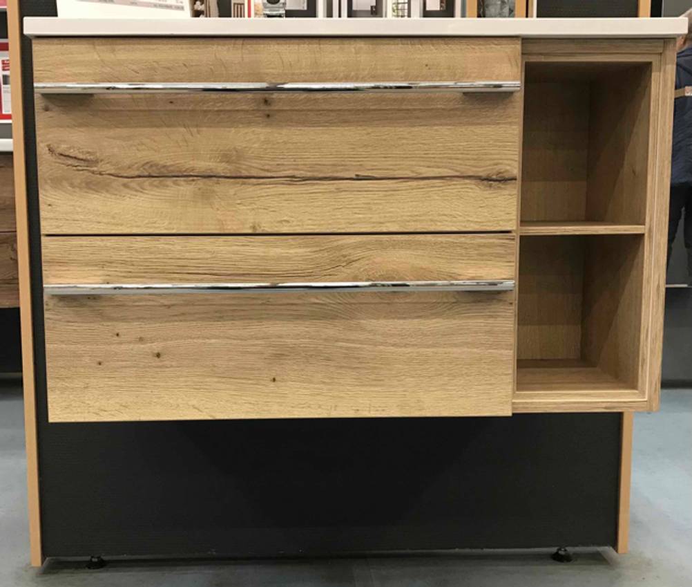 Waschbecken mit Unterschrank im Test: Frontansicht des Unterschranks aus Holz mit zwei Schubladen.