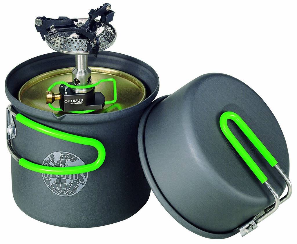 Optimus bietet ein praktisches Gaskocher Set inklusive Topf und Tasse an.