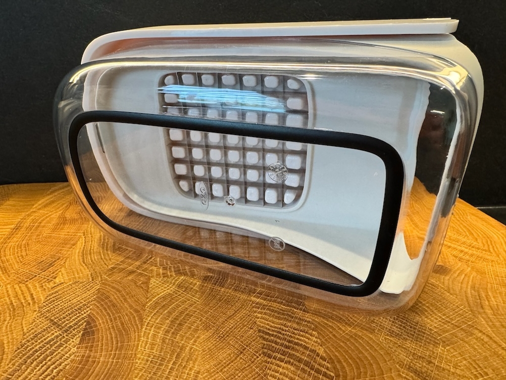 Unterseite des Oxo-Good-Grips-Gemüsehacker 