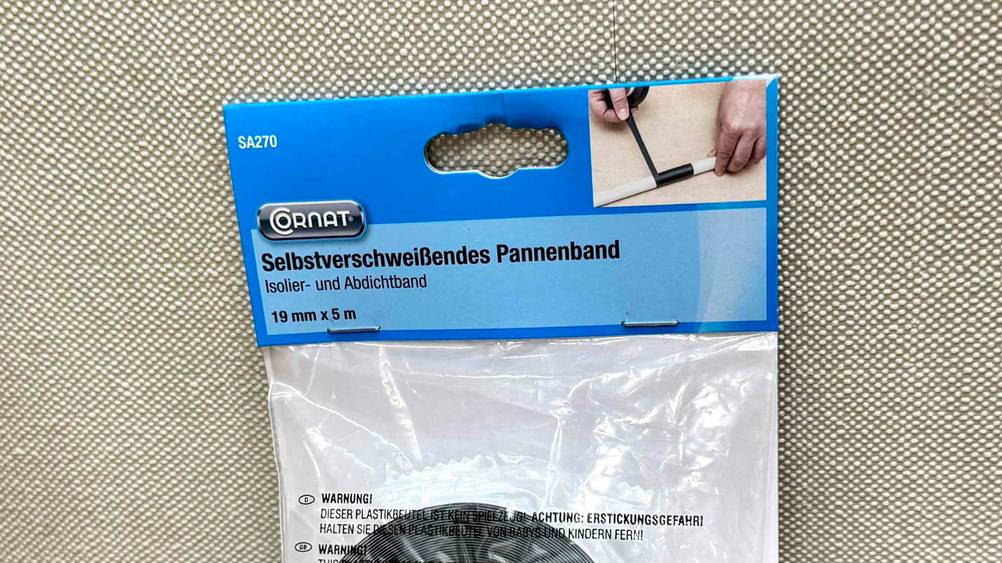 Pannenschutzband getestet: Nahaufnahme der Verpackung mit Logo und Artikelbezeichnung.