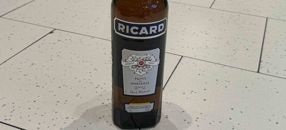 Pastis getestet: Nahaufnahme des Labels einer Flasche von vorne.