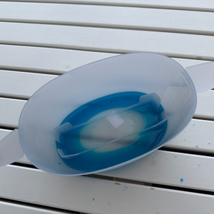 Flüssigkeit befindet sich im Pattex Aero 360°