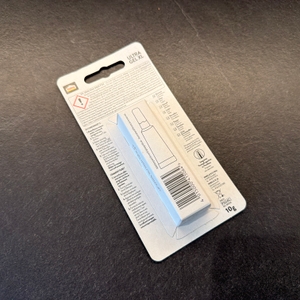 Die Rückseite von der Verpackung vom Pattex-Sekundenkleber-Ultra-Gel