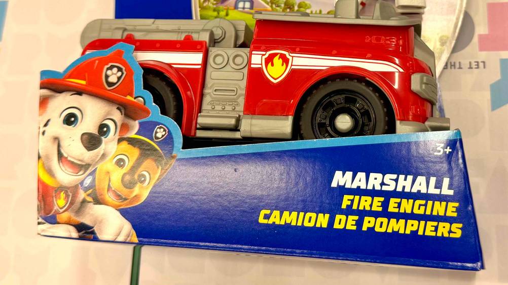 Paw-Patrol-Spielzeug getestet: Nahaufnahme der Verpackung mit Artikelbezeichnung.