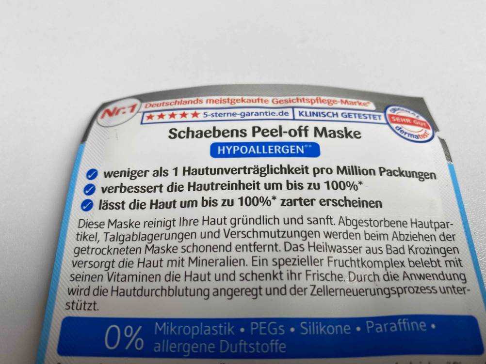 Peel-off-Maske getestet: Detailaufnahme der Rückseite mit Informationen.