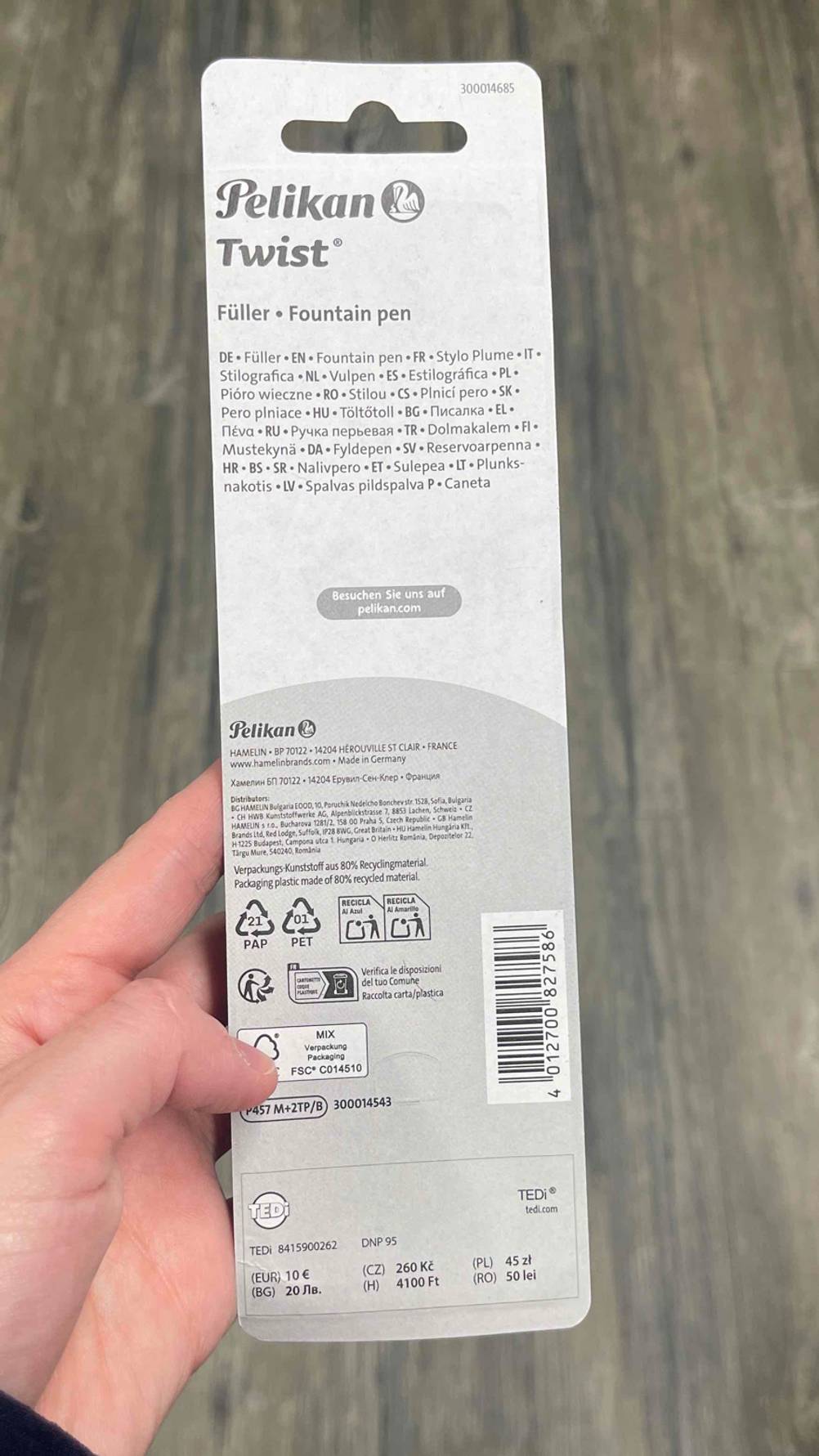Die Rückseite des getesteten Pelikan-Füllers mit Informationen.