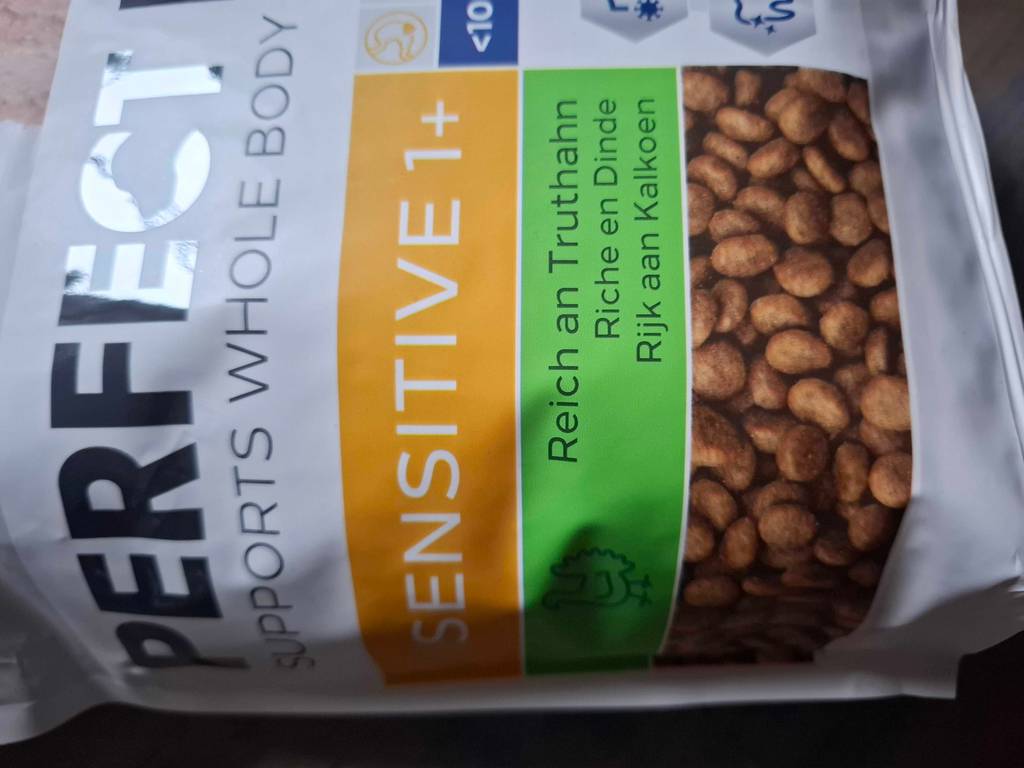 Hunde-Ergänzungsfutter-Test: Die Geschmacksrichtung steht auf der Packung.