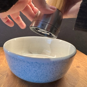 Pfeffer mahlen mit der Peugeot Madras