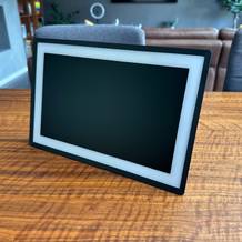 Pexar ‎PX-110BLKGL ausgeschaltet auf dem Tisch