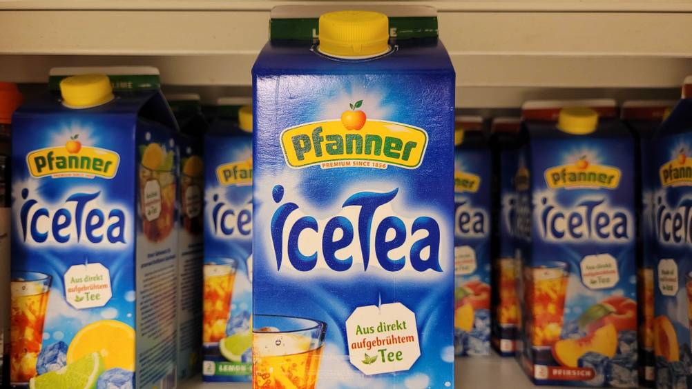 Pfanner-Eistee getestet: Nahaufnahme der Verpackung mit Logo.