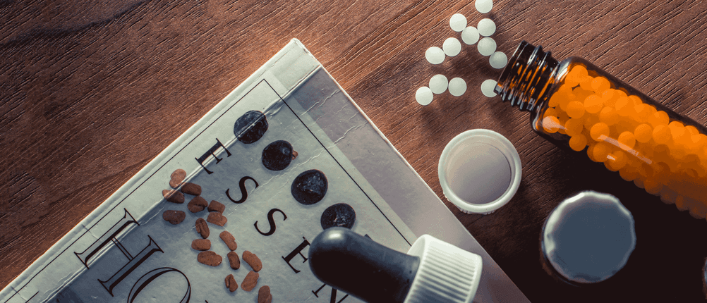 pflanzliche-beruhigungsmittel-johanniskraut-tabletten-globuli-rescure-tropfen