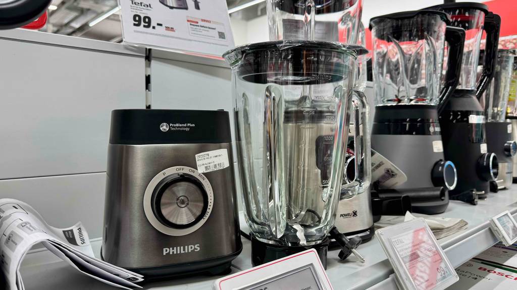 Blick auf das Einstellrad des Bediengeräts eines getesteten Philips-Standmixers.