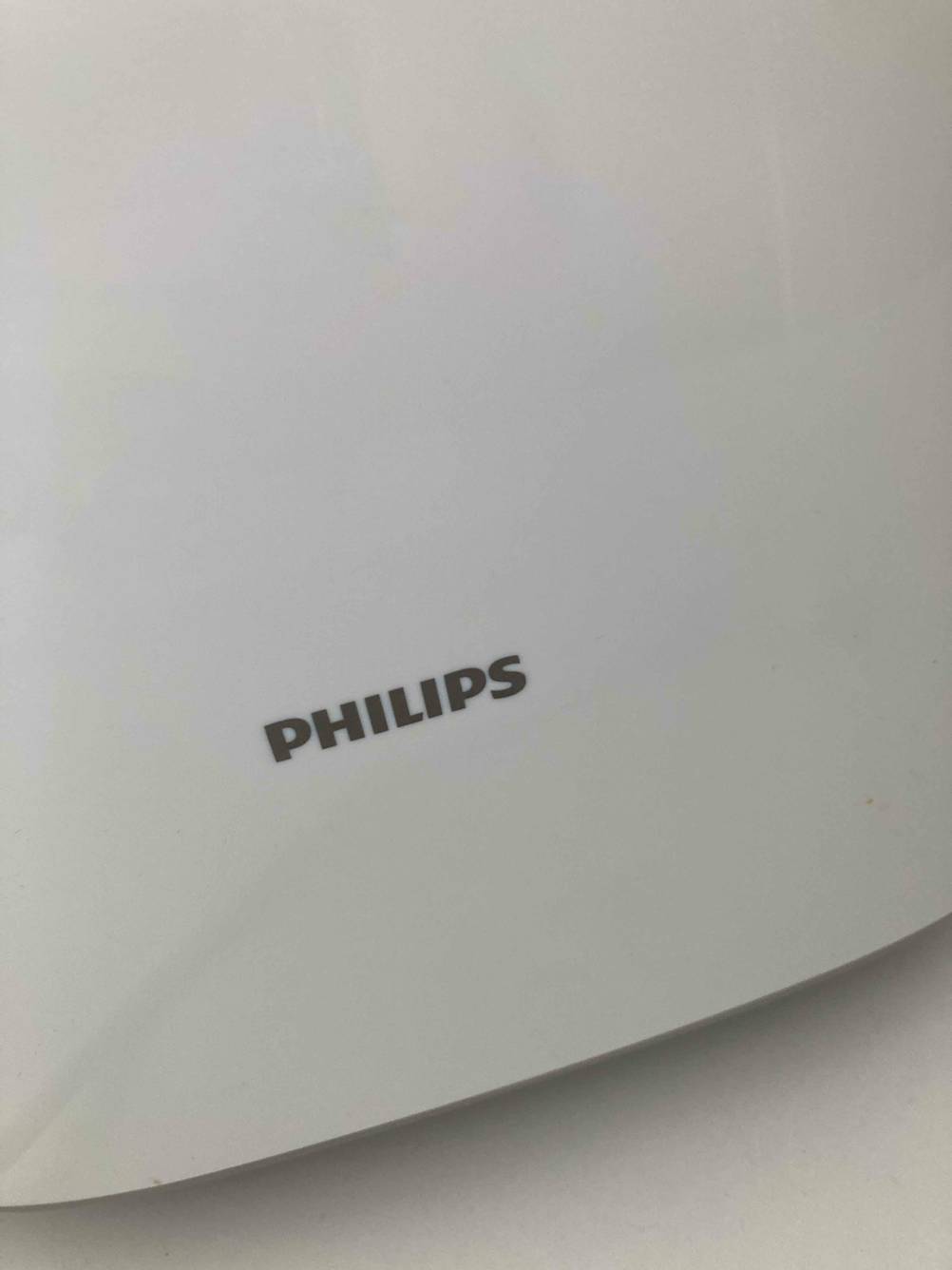 Auf einem getesteten Philips-Toaster ist seitlich groß der Markenname eingedruckt.