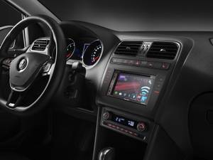 Das eingebaute Digitalradio Moniceiver von Pioneer.