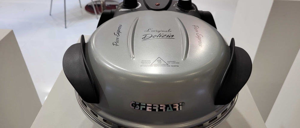 Pizzaofen-elektrisch-Test: Gesamtansicht des Ofens.