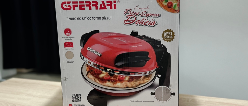 Die Verpackung des G3Ferrari Pizzaofens.