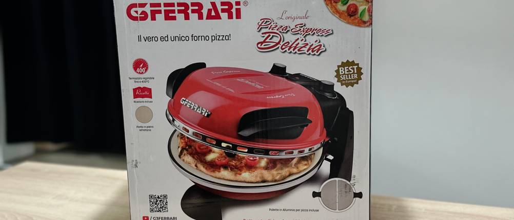 Die Verpackung des G3Ferrari Pizzaofens.
