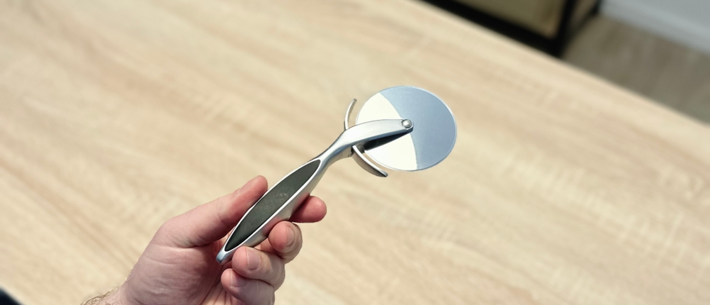 Der Pizzaschneider von Valuxe im Detail.