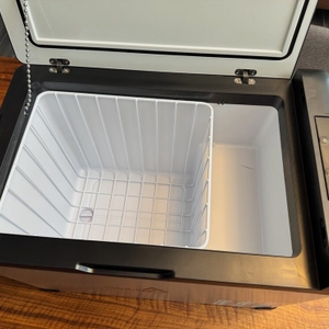 Die Plug in Festivals PIF-IC40 mit geöffnetem Deckel