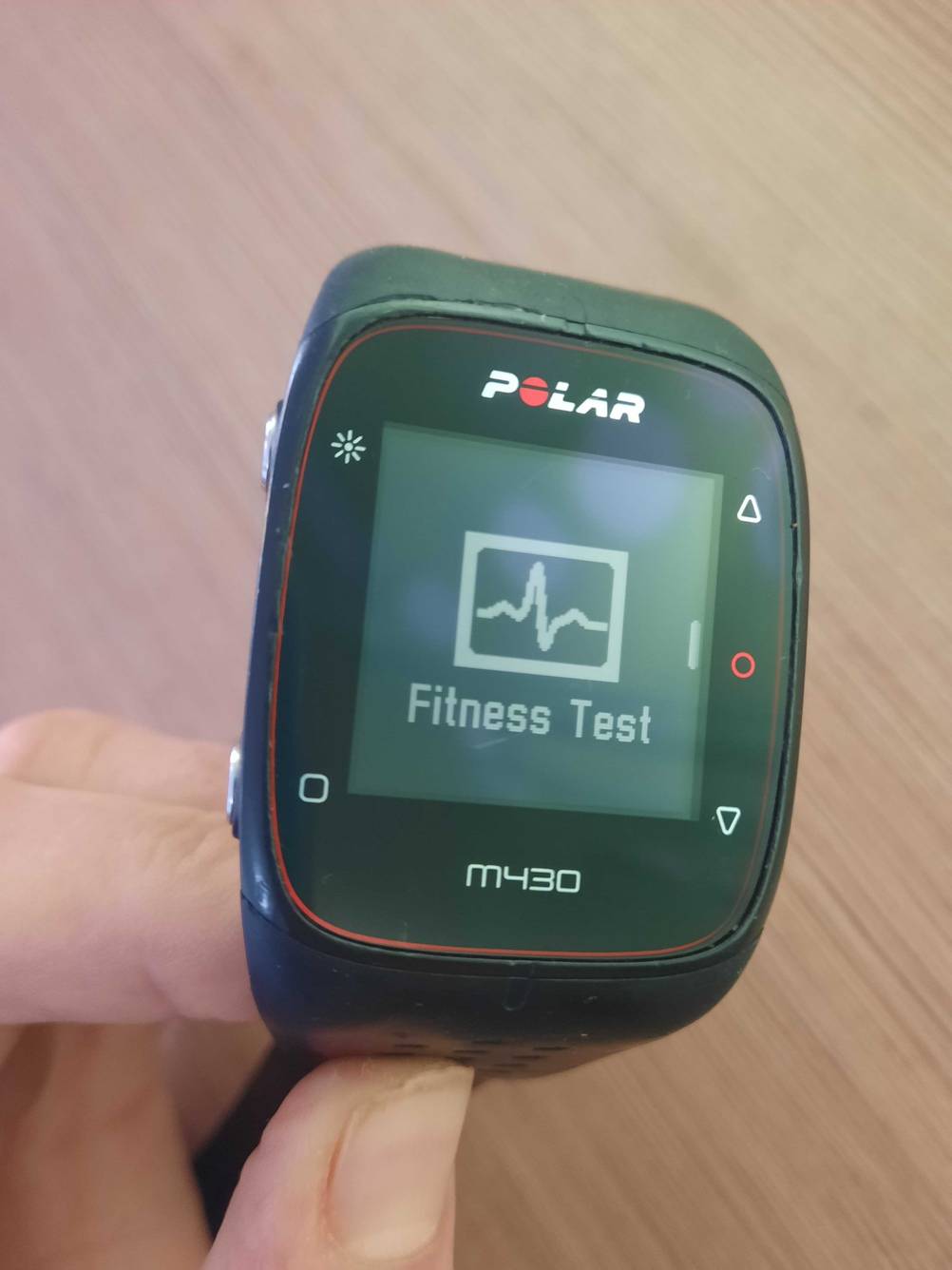 Polar-Pulsuhr-Test: Nahaufnahme des Displays mit Informationen.