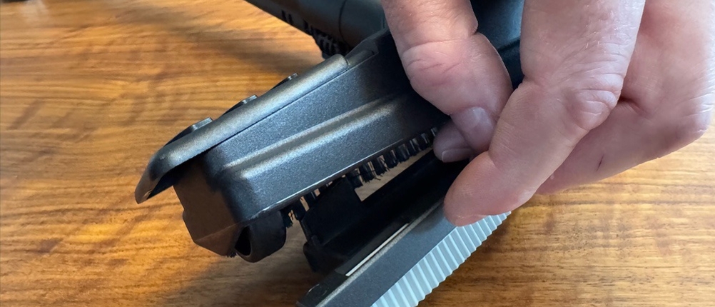 Bürstenwechsel beim Polti Vaporetto Lecoaspira