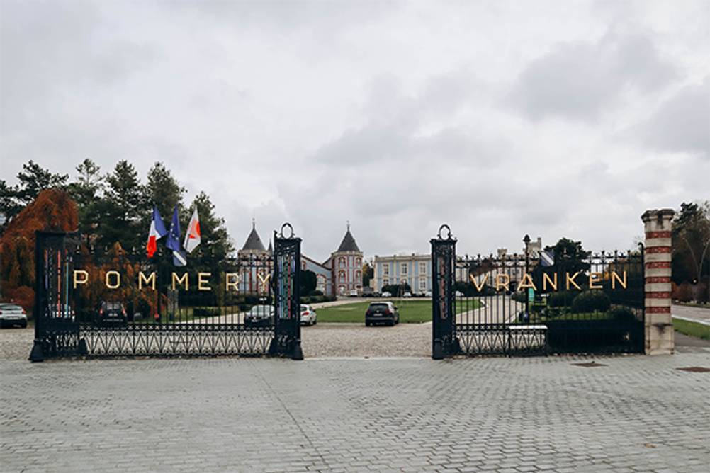 Pommery-Champagner im Test: Ein Blick auf das Pommery-Anwesen in Reims, Frankreich.