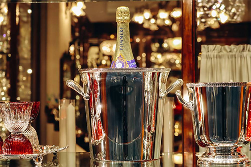 Pommery Champagner im Test: Ein Pommery in einem Eiskühler.