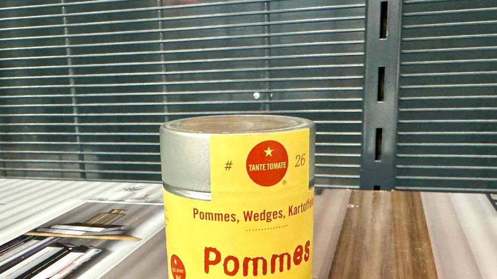 Pommes-Gewürz getestet: Nahaufnahme des Deckels der Dose.